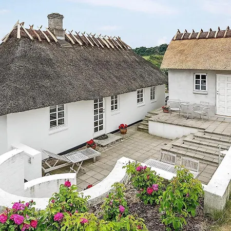 4 Star Holiday In Haarby Tatil Evi